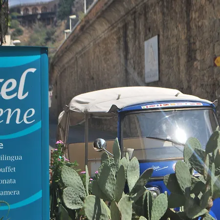 Le Sirene מלון